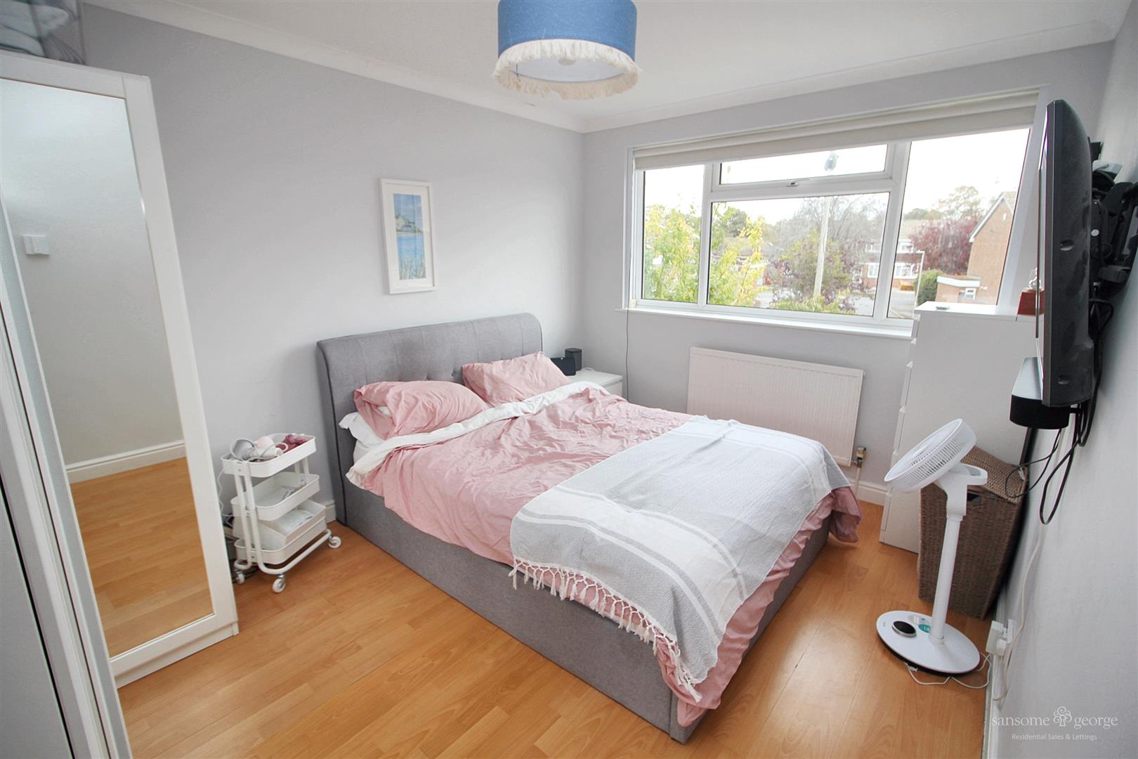 Tree Close, Tilehurst, Reading